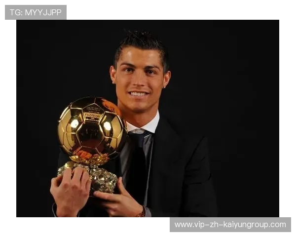 C罗健身房怒练至凌晨，被拍成社交头条